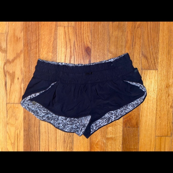 Lululemon Reversible Shorts - Picture 2 of 4